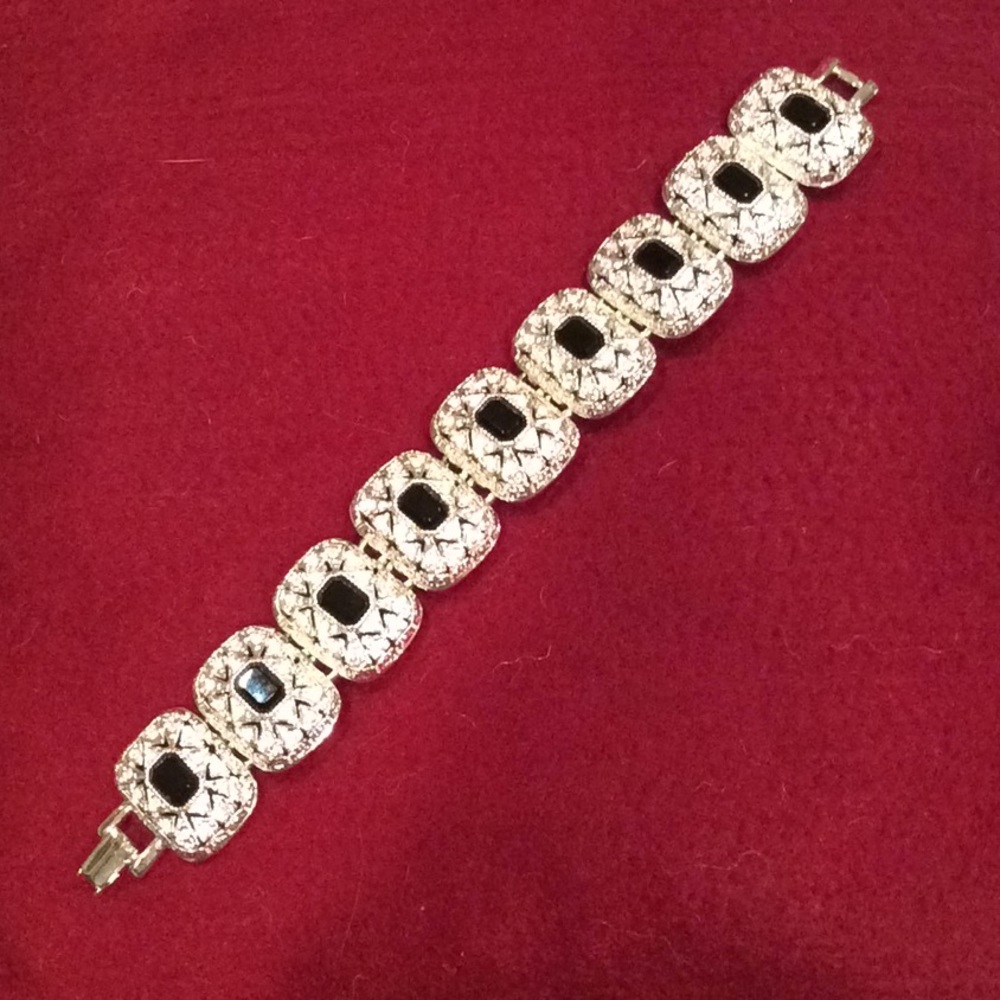 GORGEOUS, NEW, SILVER, CHUNKY, RHINESTONE BRACELET